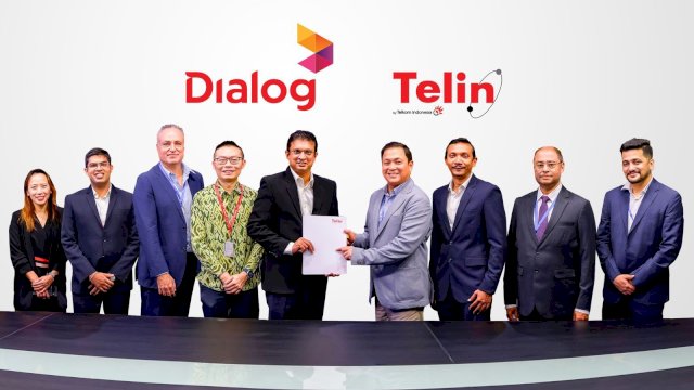 Chief Commercial Officer Telin Kharisma (keempat dari kanan) dan Group Chief Executive of Dialog Axiata PLC Supun Weerasinghe (kelima dari kiri) saat penandatanganan kerja sama antara Telin dan Dialog Axiata beberapa waktu lalu. Foto: Istimewa