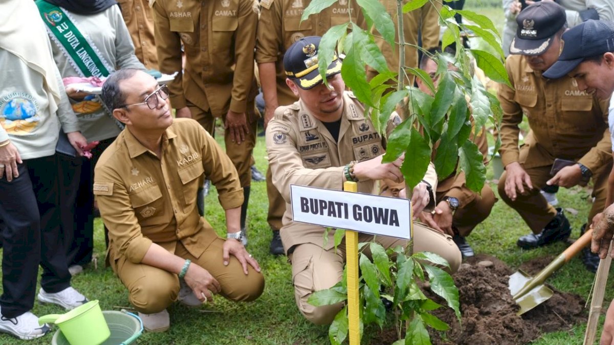 Pemkab Gowa Peringati Hari Bumi dengan Tanam 8000 Pohon