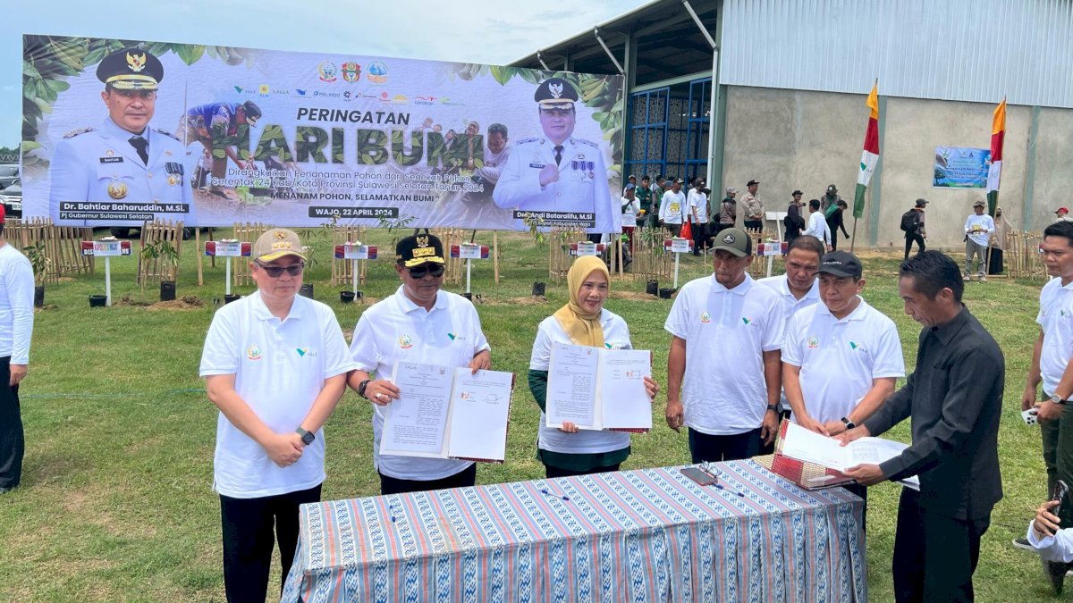 KALLA Tanam Ribuan Bibit Bersama Pemprov Sulsel Saat Peringati Hari Bumi