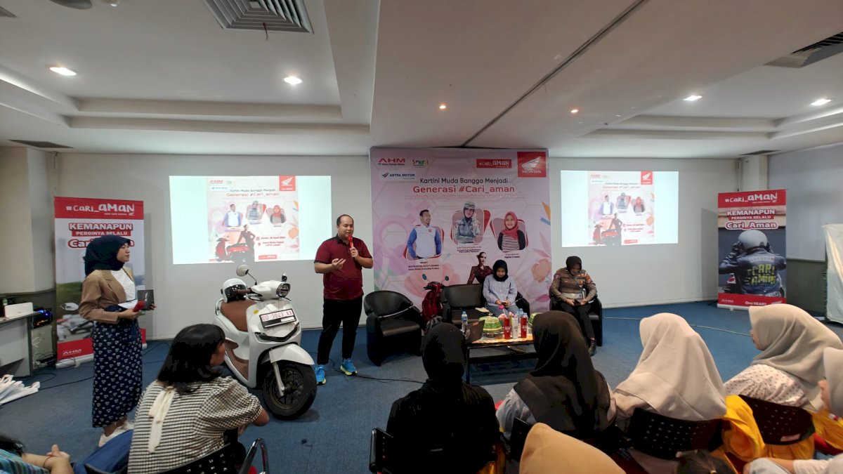 Kartini Muda Bangga Jadi Generasi #Cari_Aman Perkuat Keselamatan Berkendara Perempuan