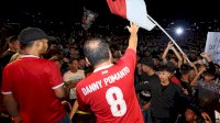 Foto: Danny Pomanto Bersama 10 Ribu Masyarakat Nobar Piala Asia di Tugu MNEK CPI