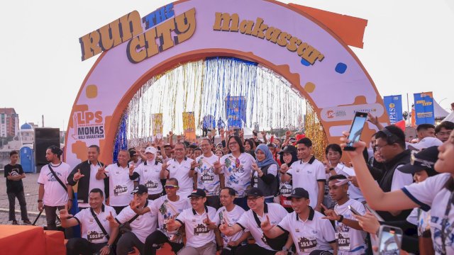 Run the City Makassar yang merupakan rangkaian LPS Monas Half Marathon. Foto: Istimewa.