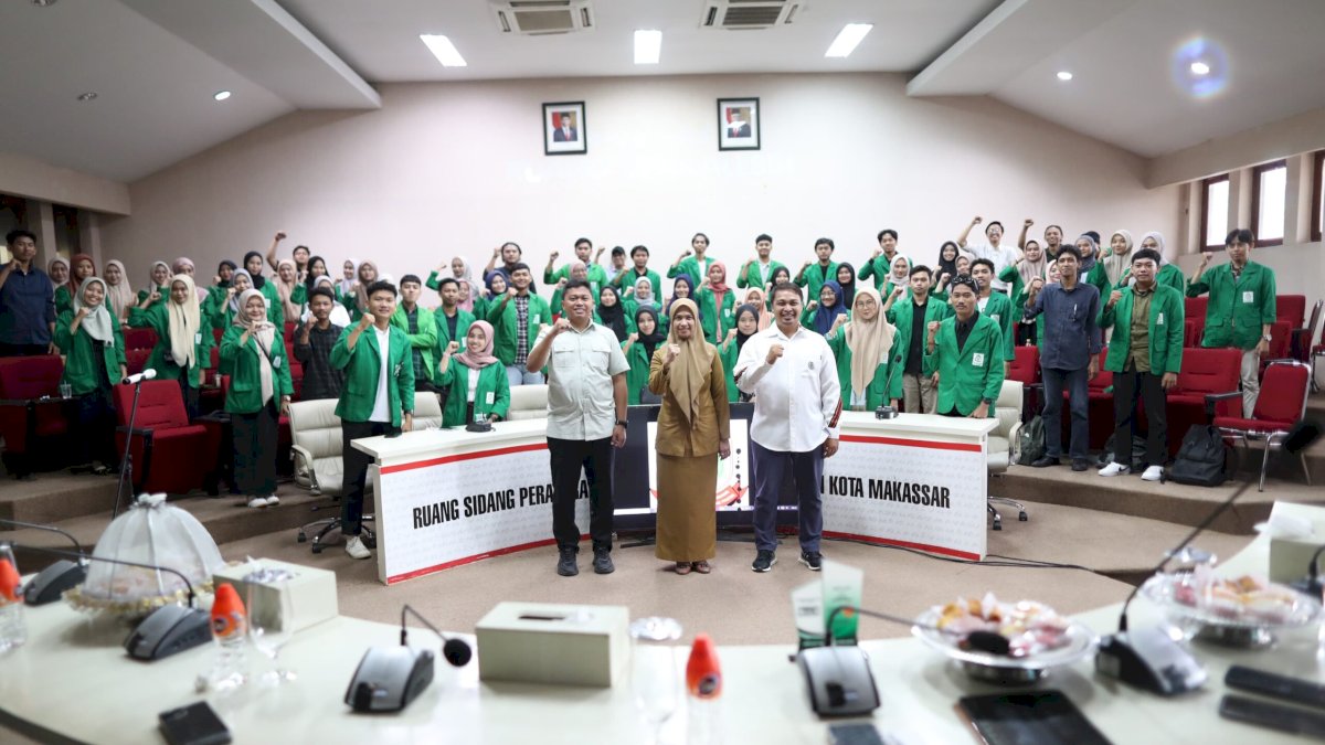 Prokopim Kota Makassar Bagi Ilmu dengan Mahasiswa Ikom UIN Alauddin
