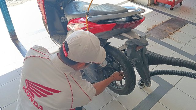 Asmo Sulsel beri tips mengenali kapan motor harus turun mesin. Foto: Istimewa.