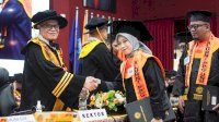 Kukuhkan Ribuan Wisudawan PPG, Rektor UNM: Jaga Komitmen dan Integritas