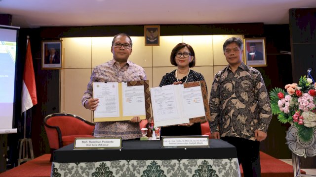 Danny Pomanto bersama Rektor UGM saling kerja sama perkuat potensi masing-masing. Foto: Istimewa.