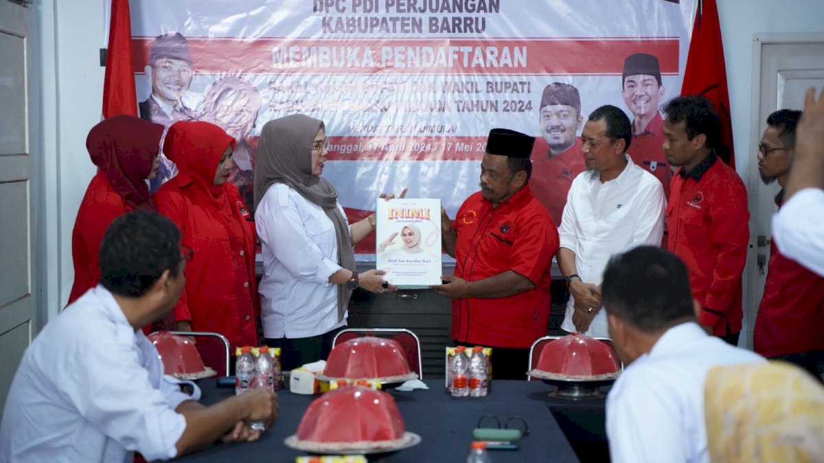 Andi Ina Kembalikan Formulir Pendaftaran di PKS, Demokrat dan PDIP Barru