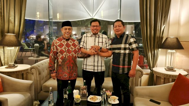 Ketua DPW NasDem Sulsel Rusdi Masse bersama Tamsil Linrung dan Muzayyin bertemu di Jakarta membahas Pilkada Sinjai. ist 