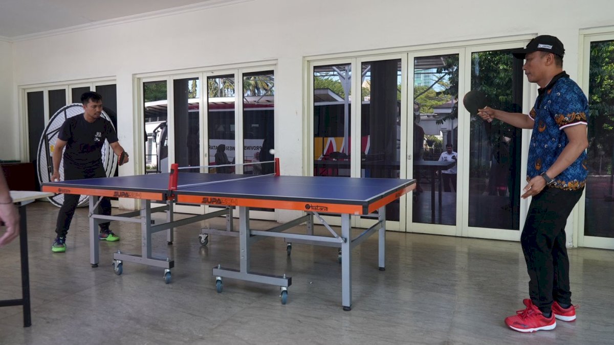 Prof Zudan Galang Budaya Olahraga Bersama Pegawai Pemprov Sulsel