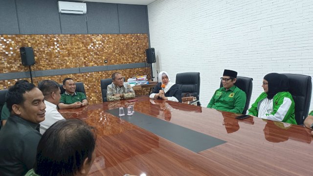 Kunjungan Danny Pomanto bersama istrinya Indira Jusuf Ismail ke Kantor DPW PPP Sulsel, Jalan Sungai Saddang, Makassar. Foto/SS
