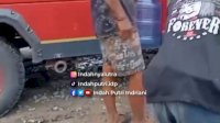 VIDEO: Pemkab Luwu Utara Salurkan Air Bersih Pakai Tangki Pemadam Kebakaran