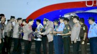 Kapolri Listyo Sigit Dapat Sambutan Hangat Ketua DPRD Sulsel Andi Ina