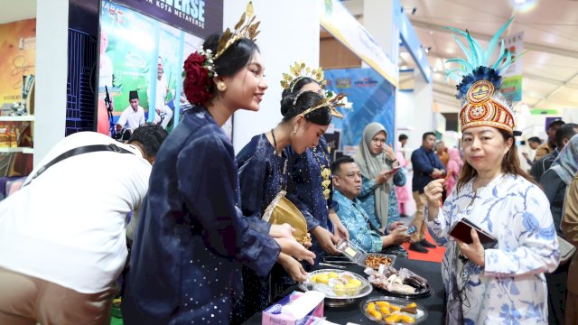 Booth Pemkot Makassar di City Expo Apeksi 2024. Foto: Istimewa.