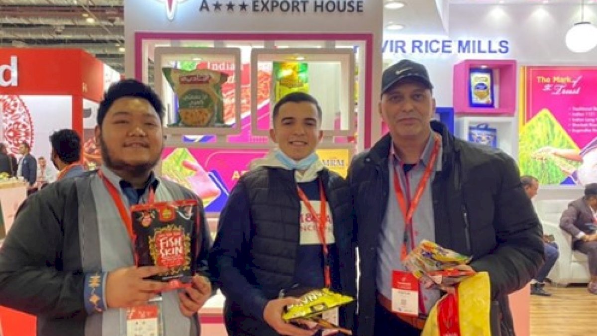 Produsen Keripik Kulit Ikan “Rafins Snack” Mendunia, Berkat KUR BRI dan Rajin Ikut Pameran