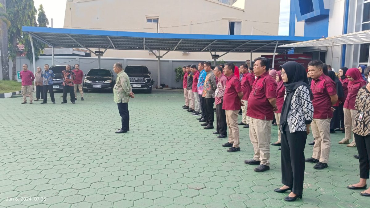 Pimpin Apel Pagi Pegawai, Kabid Yankum Kanwil Kemenkumham Sulsel Ajak Seluruh Pegawai Bekerja Ikhlas