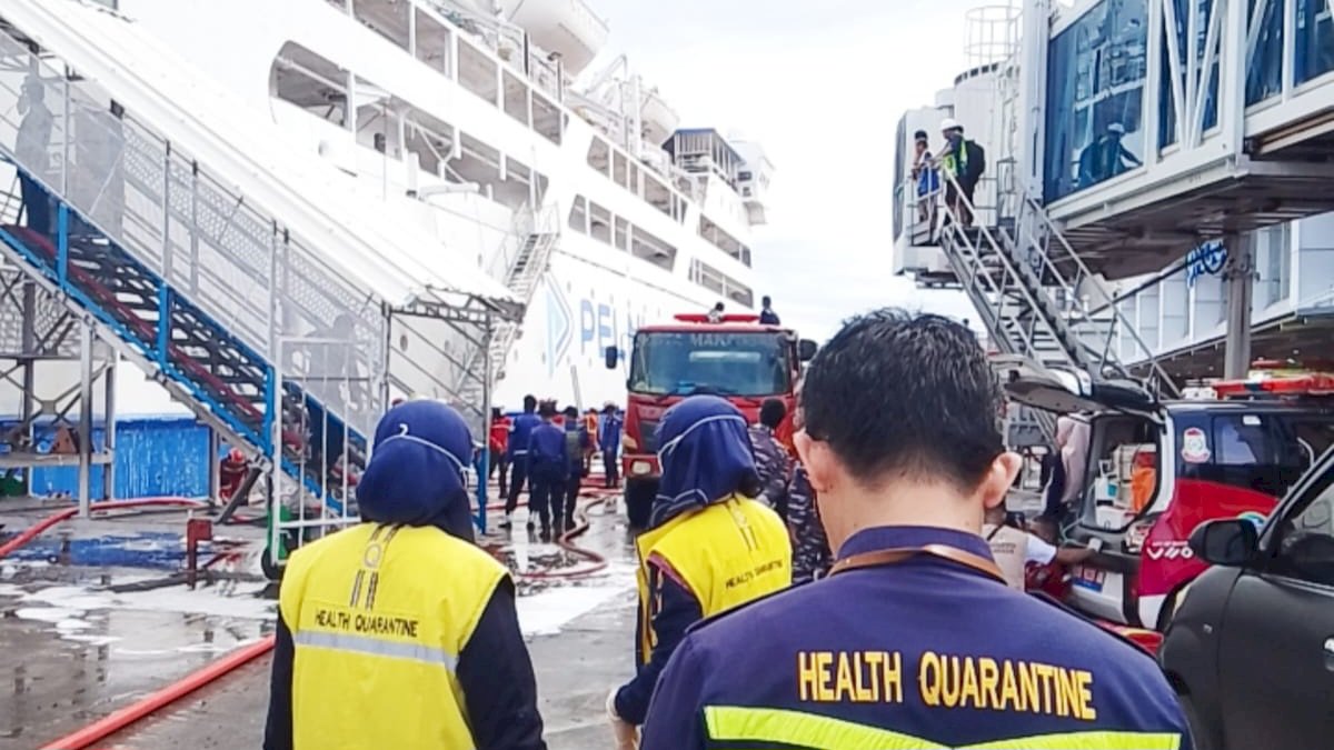 KM Umsini Terbakar di Pelabuhan Makassar, Pelindo Pastikan Semua Aman dan Tetap Beroperasi