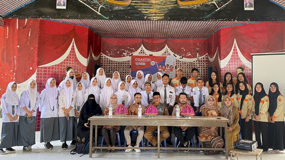 LAZ Hadji Kalla Bersama Coastal Sosialisasi Kawasan Tanpa Rokok untuk Remaja