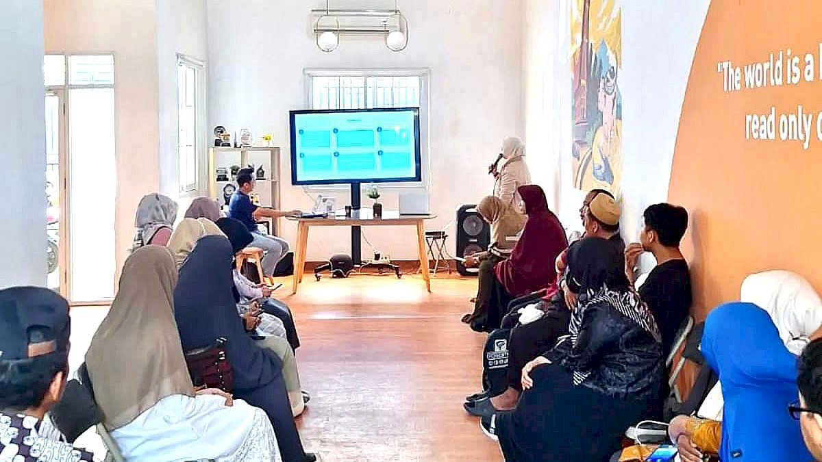 Calon Pembicara TPN XI Komunitas Guru Belajar Nusantara Dapat Coaching Penulisan Praktik Baik