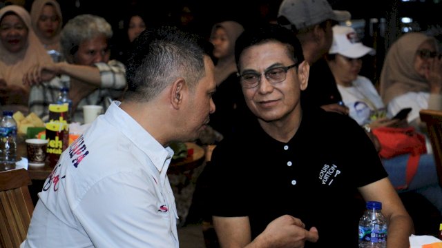 Rusdin Abdullah menemui warga Manggala bersama politisi NasDem Supratman. Ist