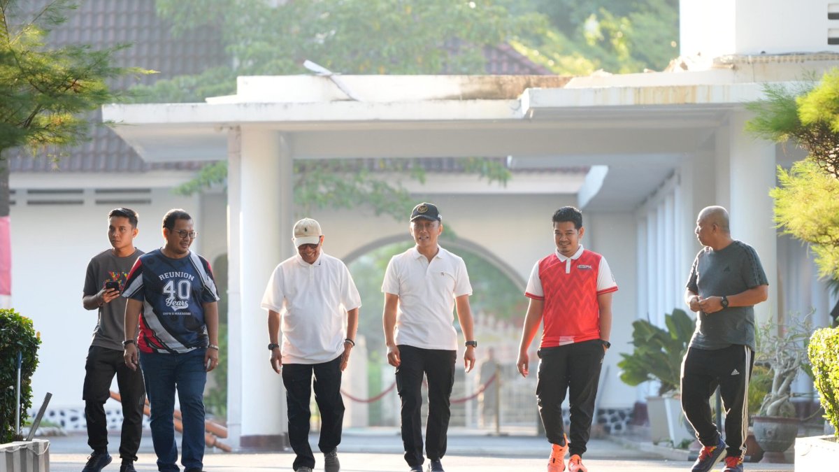 Prof Zudan Ajak ASN Lingkup Pemprov Sulsel Hidup Sehat Lewat Senam