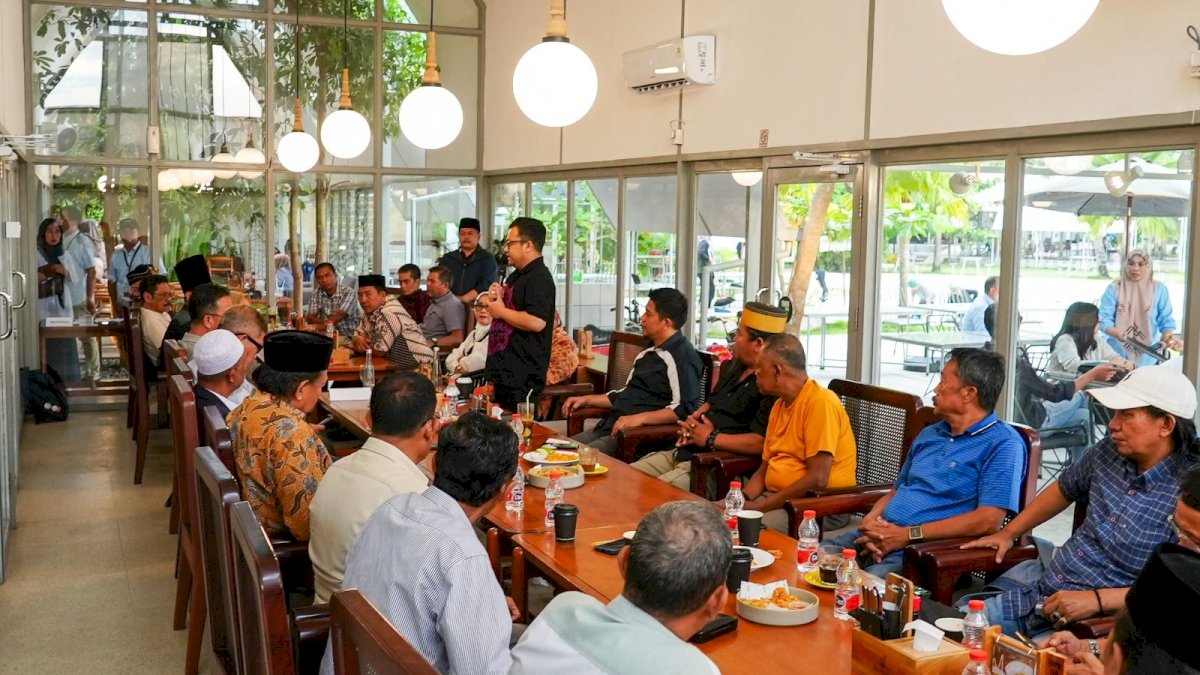Cabup Gowa Darmawangsyah Muin Silaturahmi Dengan Sejumlah Tokoh Masyarakat
