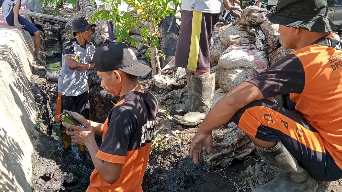 Kadis PU Makassar Kembali Kerahkan Tim Satgas Drainase Lakukan Normalisasi Drainase di Sejumlah Titik