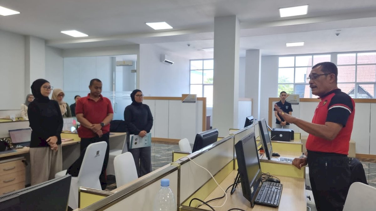 Tinjau Ruangan Kerja Pegawai, Liberti Sitinjak Ajak Seluruh Pegawai Menjaga dan Memelihara Sarpras Gedung Kanwil Baru