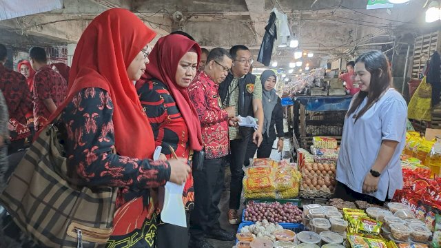 TPID Kabupaten Gowa pantau harga stok jelang Idul Adha di pasar. Foto: Istimewa.