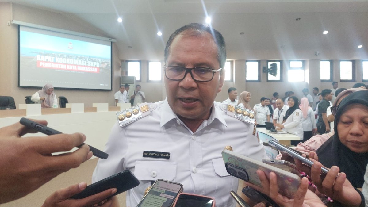 Wali Kota Makassar Danny Pomanto Evaluasi Seluruh Ketua RT/RW di 15 Kecamatan