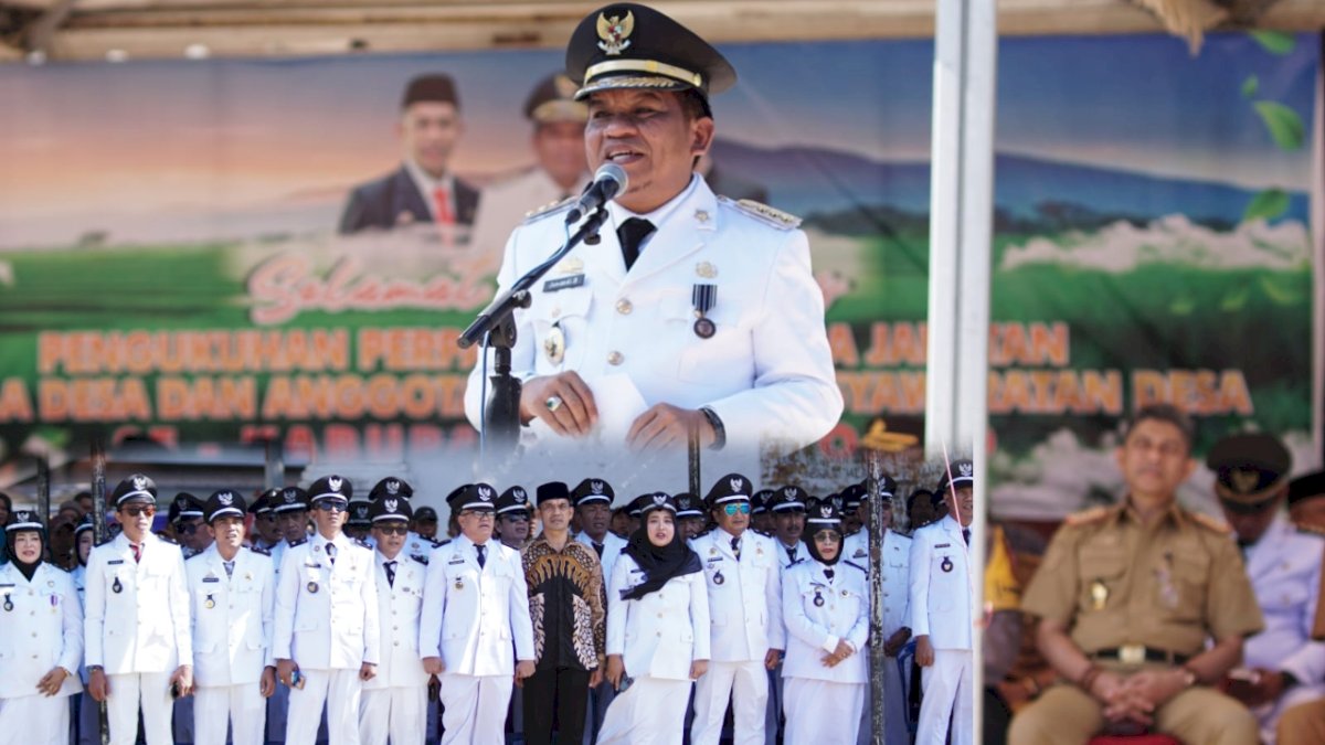 82 Kepala Desa di Jeneponto Terima SK Pengukuhan Perpanjangan Masa Jabatan 2 Tahun