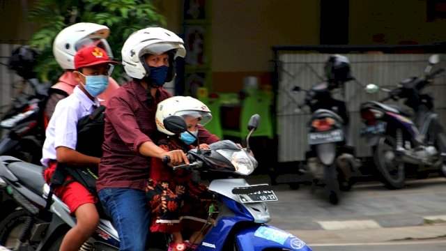Tips Asmo Sulsel saat bonceng anak. Foto: Internet Infopublik