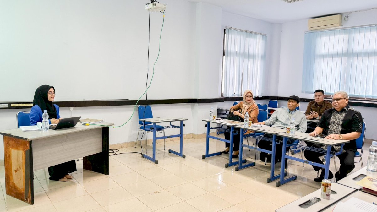 Jadi Dosen Penguji, Rektor UNM: Salah Satu Tugas Utama Saya Sebagai Dosen