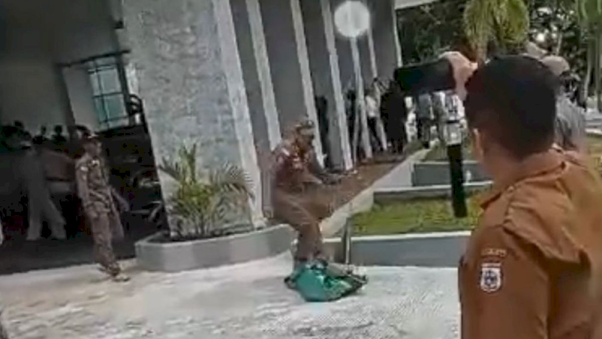 Presidum MW Kahmi Sulsel Kecam Oknum Satpol PP Sulbar Injak-injak Bendera HMI