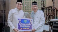 Serahkan Bantuan Operasional Amaliah Ramadhan, Bupati Barru Pastikan Masjid dan Mushola Juga Tersalurkan