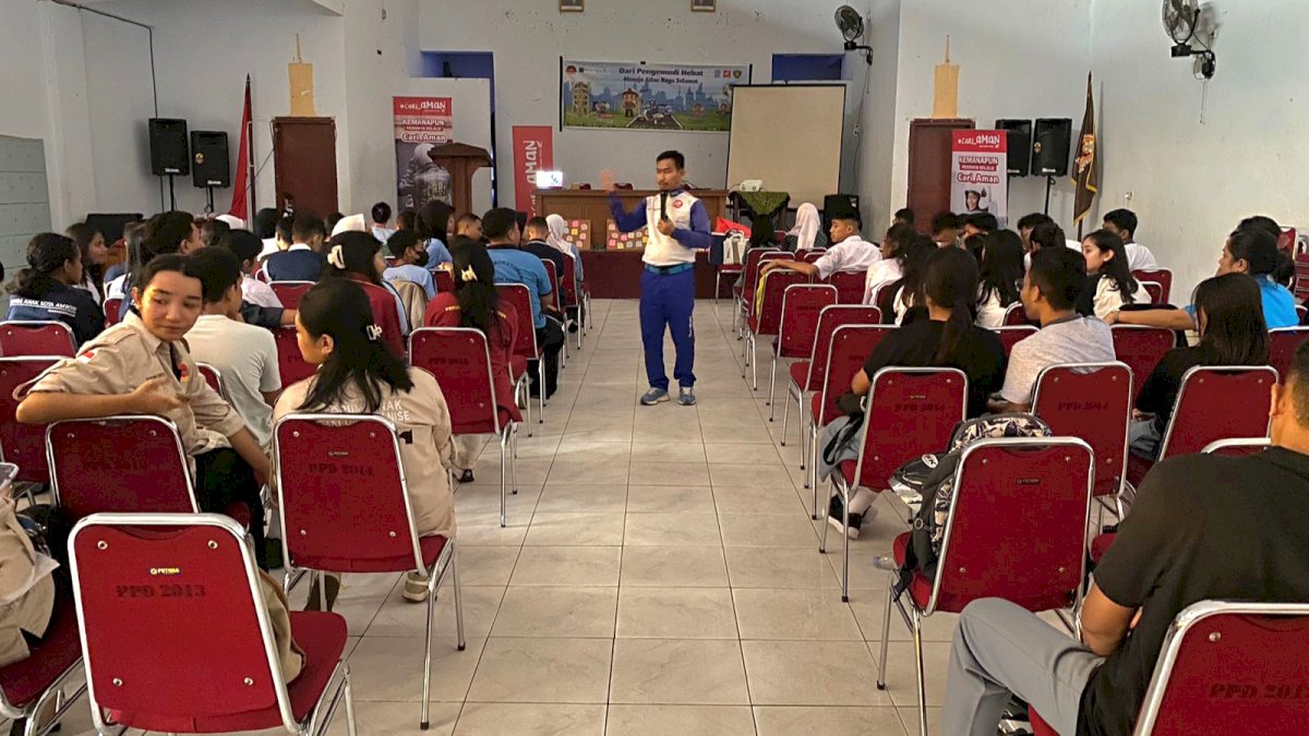 Asmo Sulsel Bersama Satlantas Polrestas Ambon Edukasi Siswa #Cari_Aman Berkendara