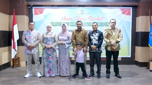 Dandim 1425 Jeneponto Letkol Inf Muhammad Amin foto bersama dengan Kapolres yang lama dan baru dan Kajari yang baru di acara lepas sambut (Int)