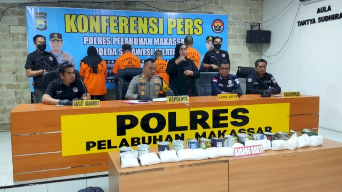 Polisi Ungkap Peredaran Narkoba 6,7 Kg di Makassar, Suami Istri Jadi Tersangka