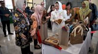 Indira Yusuf Ismail Kenalkan Produk UMKM Makassar ke Iriana Jokowi dan Wury Ma’ruf Amin