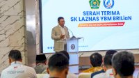 Kemenag RI Menyerahkan SK Izin Operasional Sebagai Lembaga Amil Zakat Skala Nasional Kepada YBM BRILiaN