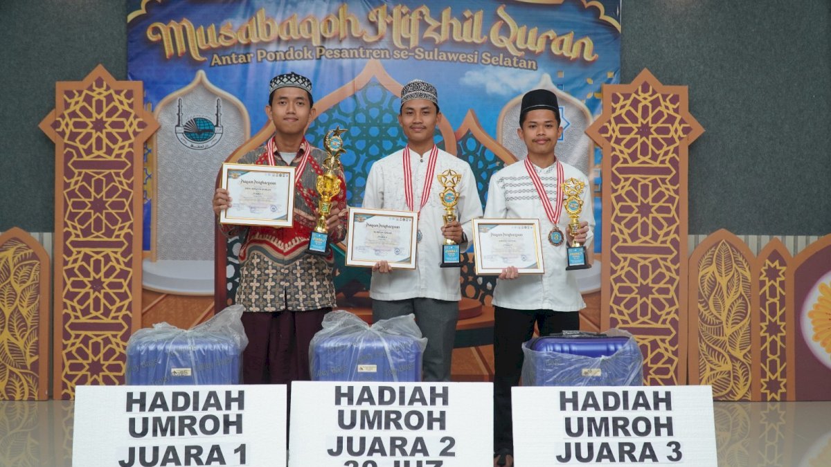 Tiga Paket Umroh Dibagikan kepada Juara Musabaqah Hifdzil Quran 30 Juz IKDH Makassar