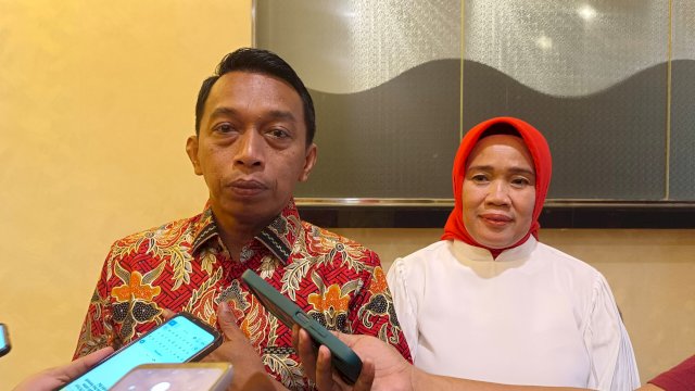 Bakal calon Bupati Sidrap Syaharuddin Alrif bersama calon Wakil Bupati Nurkanaah. Foto/SS