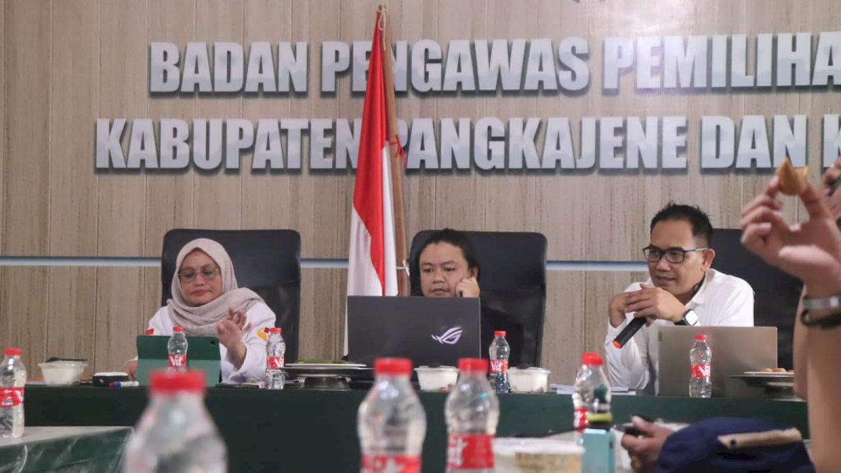 Adnan Jamal Minta Jajaran Bawaslu Daerah Mulai Siapkan Strategi Pengawasan Pilkada Serentak