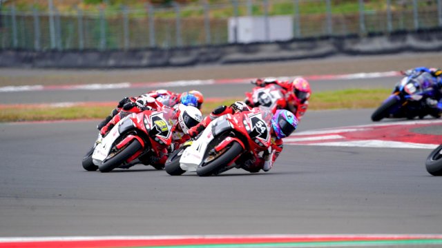 Pembalap Astra Honda saat balap di ARRC 2024 seri Mandalika. Foto: Istimewa.