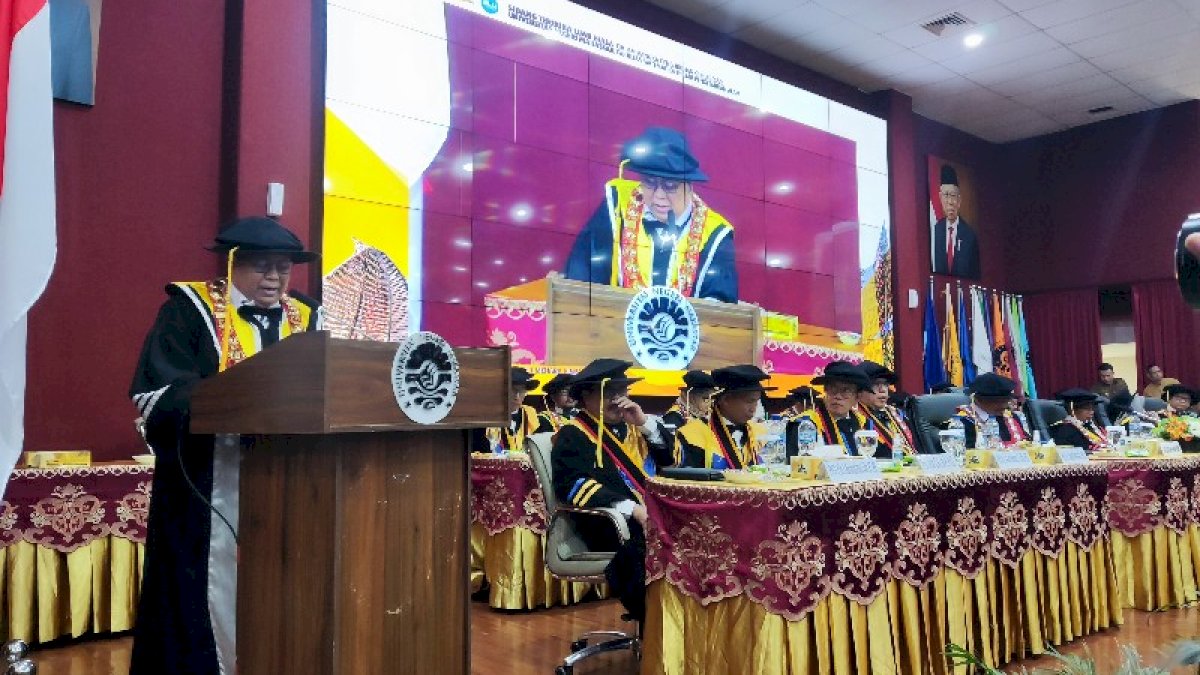 Kukuhkan Enam Guru Besar FMIPA, Prof Karta Jayadi Harap Tetap Produktif dan Tampilkan Diri