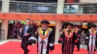 Kukuhkan 1000 Wisudawan Periode Juli, Prof Karta: Langkah Awal Menuju Dunia Nyata
