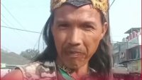 VIDEO: Aksi Lucu Pria yang Mengaku Pangeran Satria Piningit, Bisa Panggil Malaikat