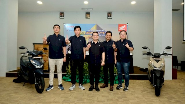 Foto bersama usai konferensi pers launching All New Honda BeAT di Ambon. Foto: Istimewa.