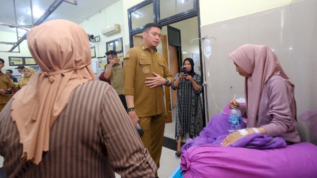  Bupati Gowa Adnan Purichta Ichsan saat sidak RSUD Syekh Yusuf. Foto: Istimewa.