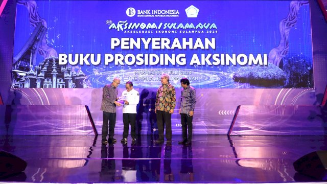 Seminar Nasional Call for Paper: Aksinomi Sulampua 2024 berlangsung di Nusantara Ballrom, The Rinra Makassar. Foto: Istimewa.