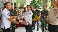 Dandim 1425 Jeneponto Dampingi Pj Bupati Jeneponto Serahkan Tropi dan Penghargaan Kampung Pancasila Tahun 2024